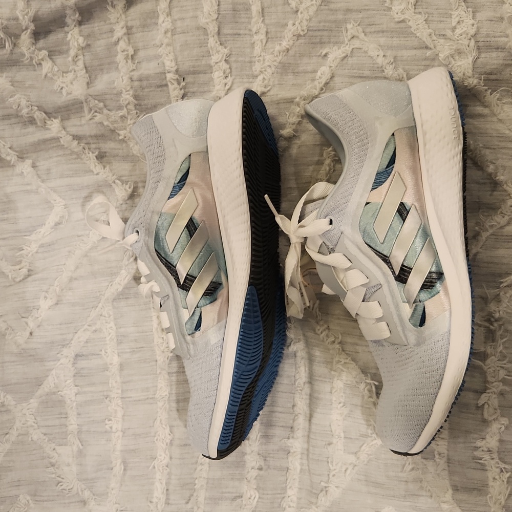 Adidas Women's Edge Lux 4 Running Shoe size 10, new w/tag and box! - Picture 4 of 10